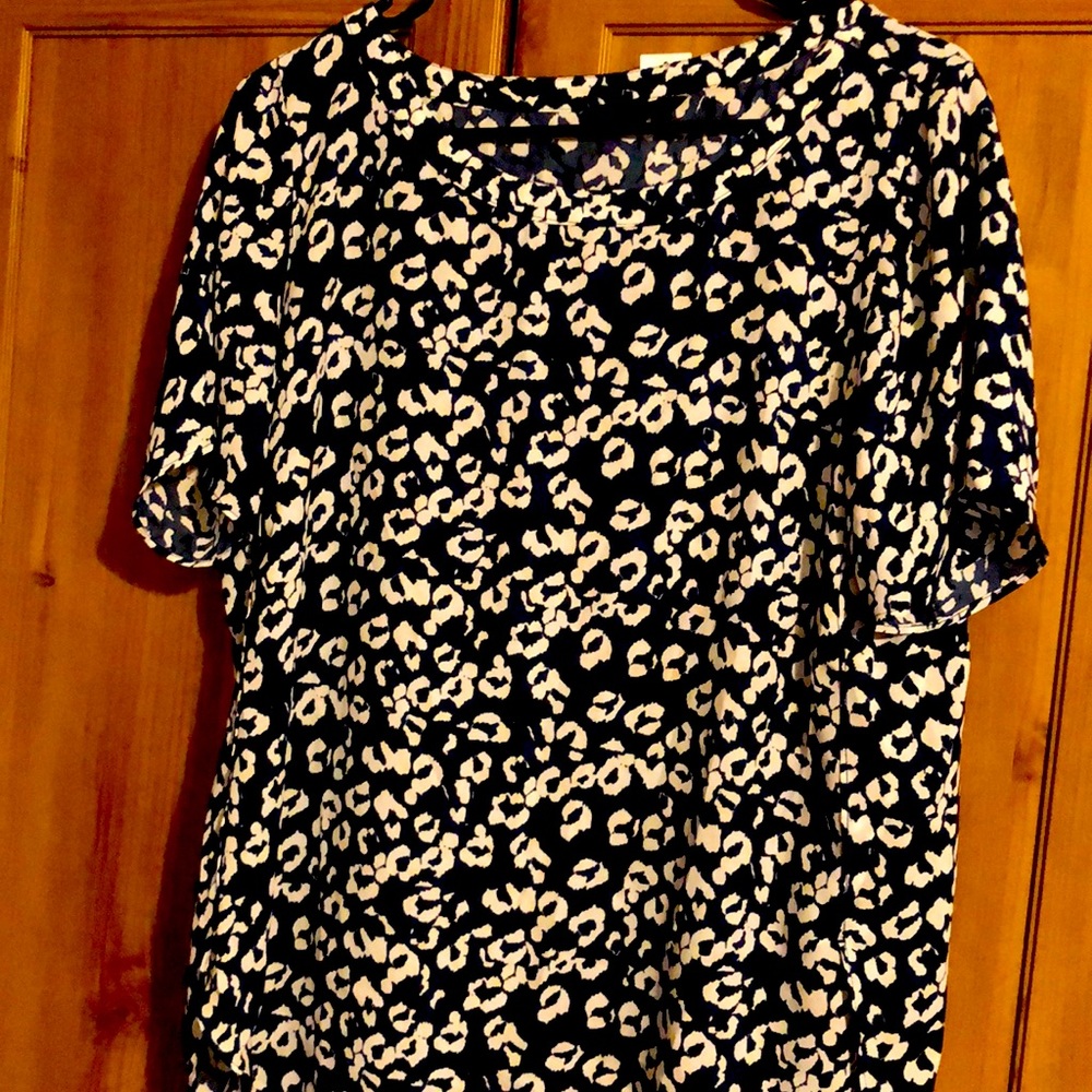 NWT Banana Republic Blouse, sz Medium black/blue/white print